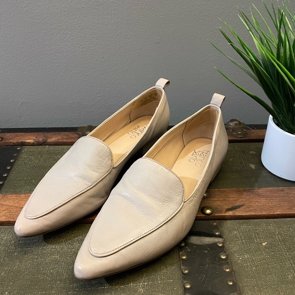 Franco Sarto leather flats - barely worn - Picture 1 of 7